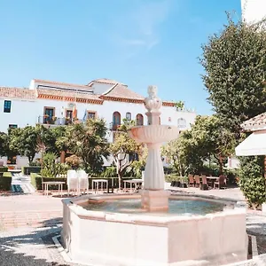 Plaza De Naranjos Centro Marbella