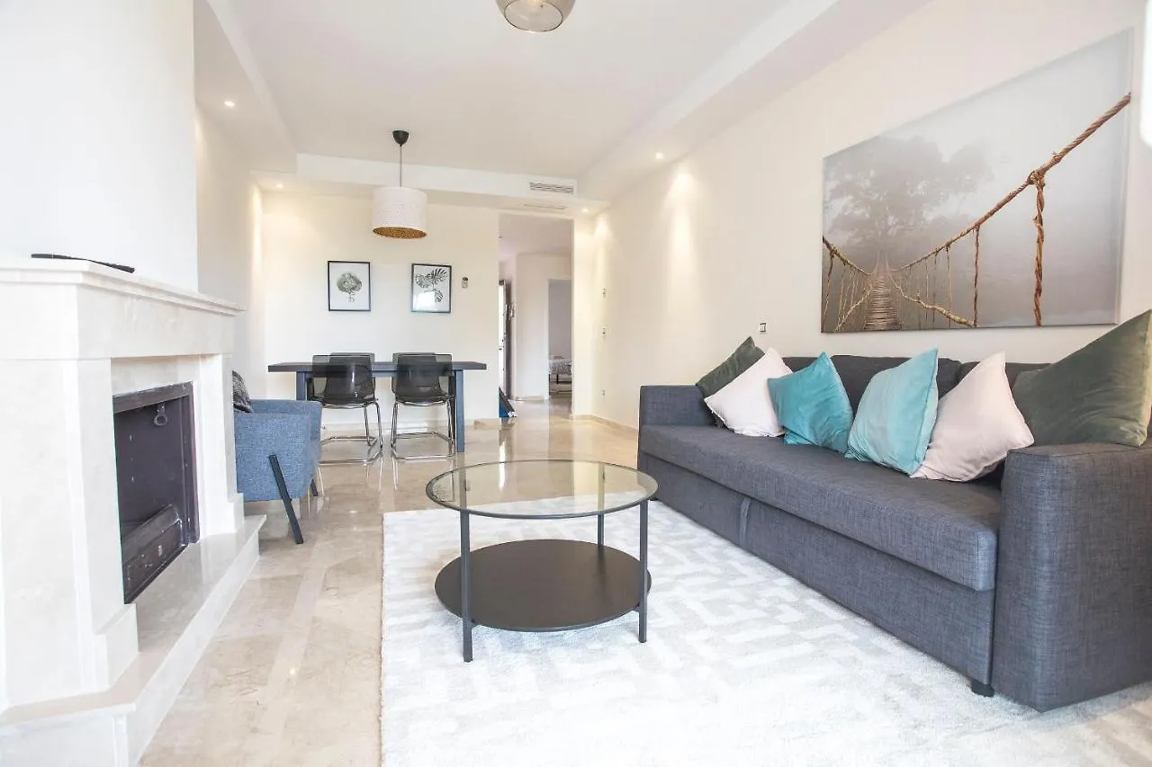 Aloha Royal, Calle Auriga, 29660 Marbella, Málaga, Spain Сasa de vacaciones